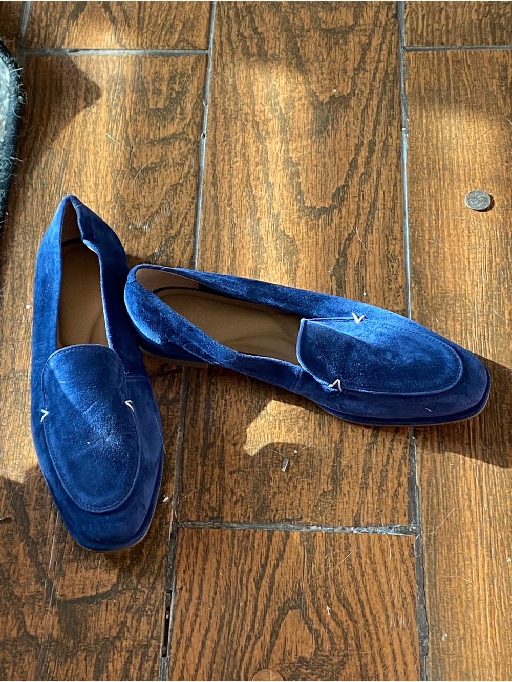 AEROSOLES Navy Velvet Loafers